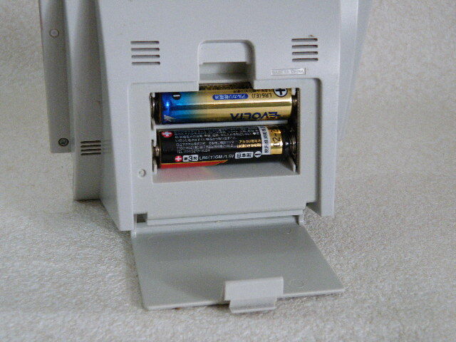 ＊＊＊☆★　セイコー電波卓上置き時計　横幅126ｍｍ　単3・ 2本使用　NＱ501S　美品_画像2