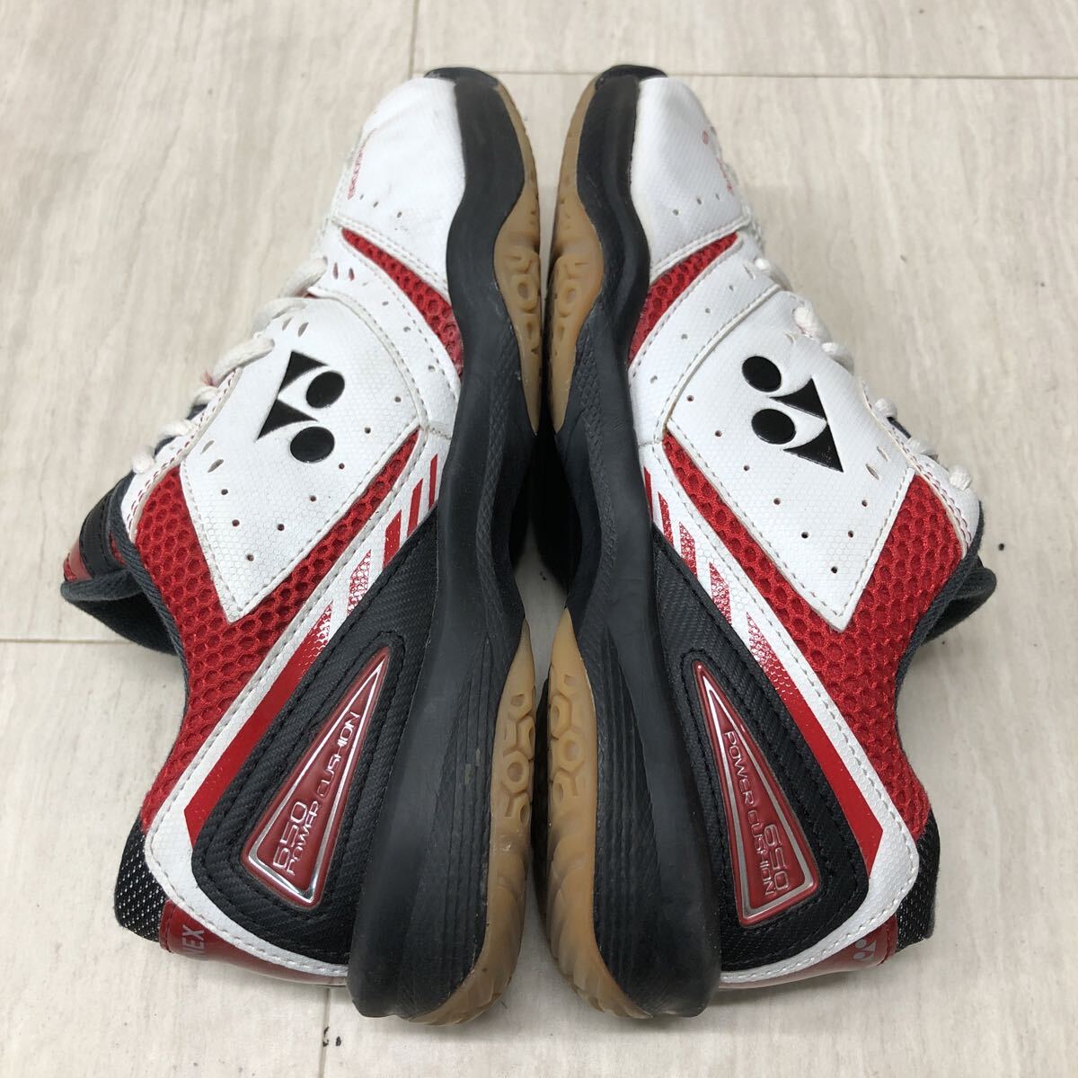 M333 FK-251029-668 YONEX ヨネックス ERGOSHAPE バドミントンシューズ 室内シューズ ホワイト系 レッド レディース 24.5cm_画像7