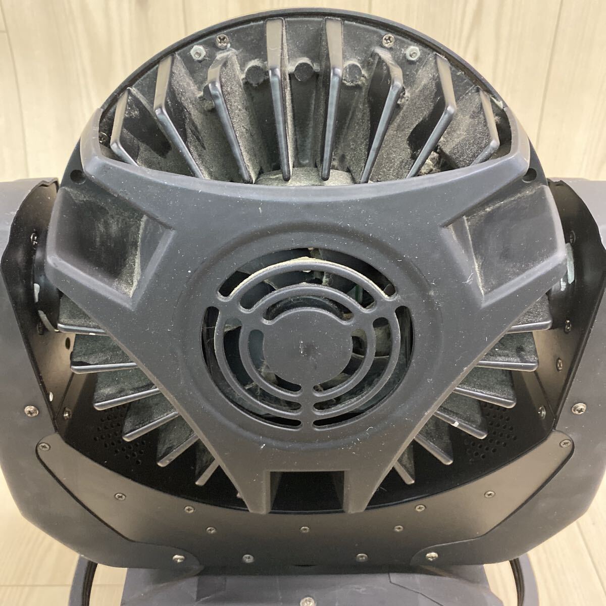 D70 SD-251107-553 LED MOVING HEAD PROFESSIONAL SHOW LIGHTING Mai шт. освещение подвижный светильник moving передняя фара освещение 