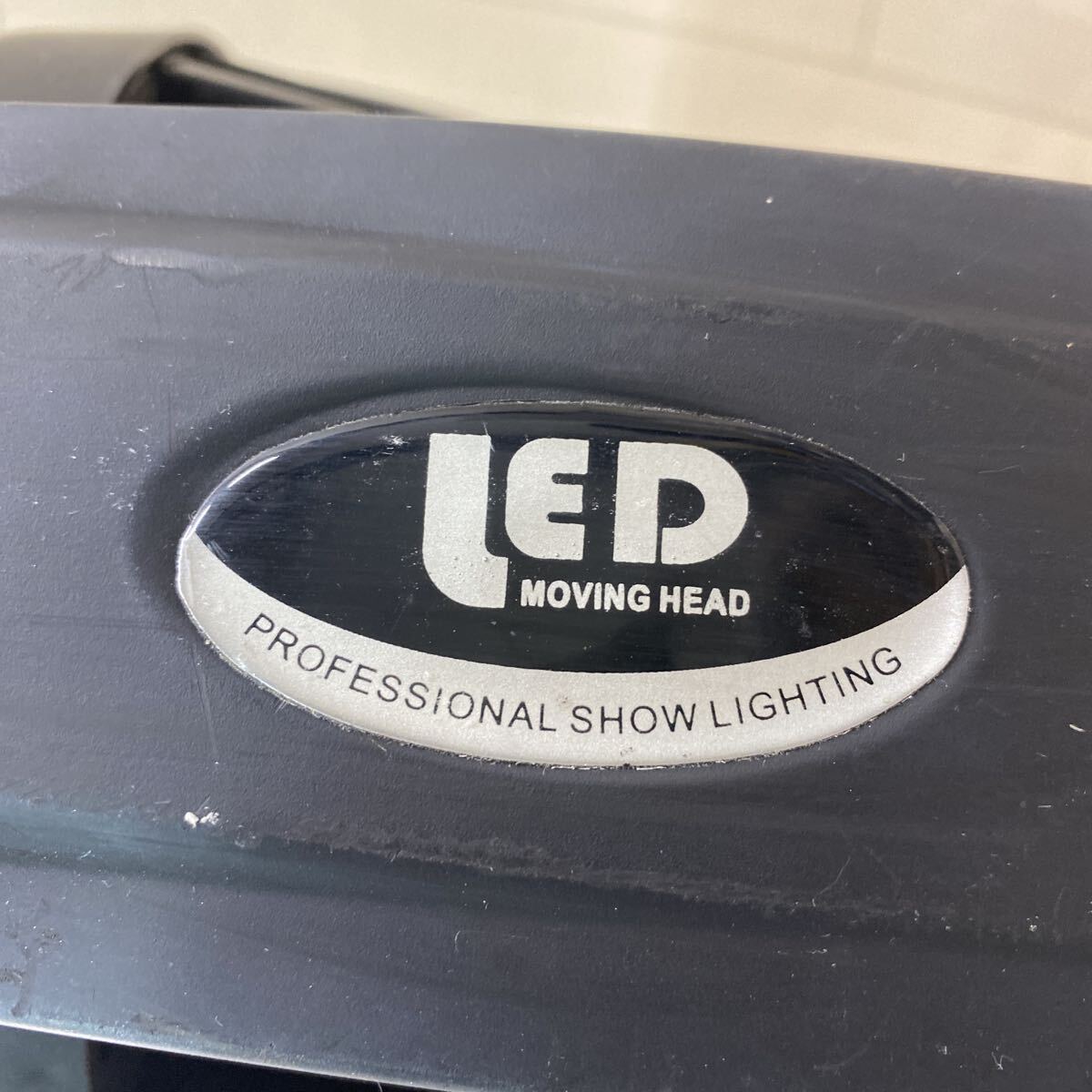 D70 SD-251107-553 LED MOVING HEAD PROFESSIONAL SHOW LIGHTING Mai шт. освещение подвижный светильник moving передняя фара освещение 