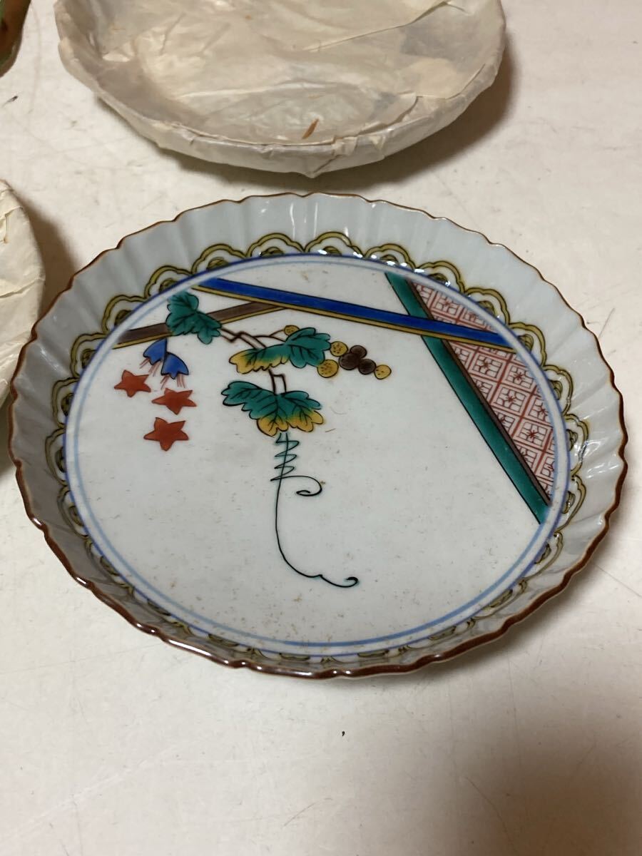 九谷焼　葡萄模様　銘々皿4客（共箱） 色絵 皿 和食器 小皿 陶器　長期保管品_画像2