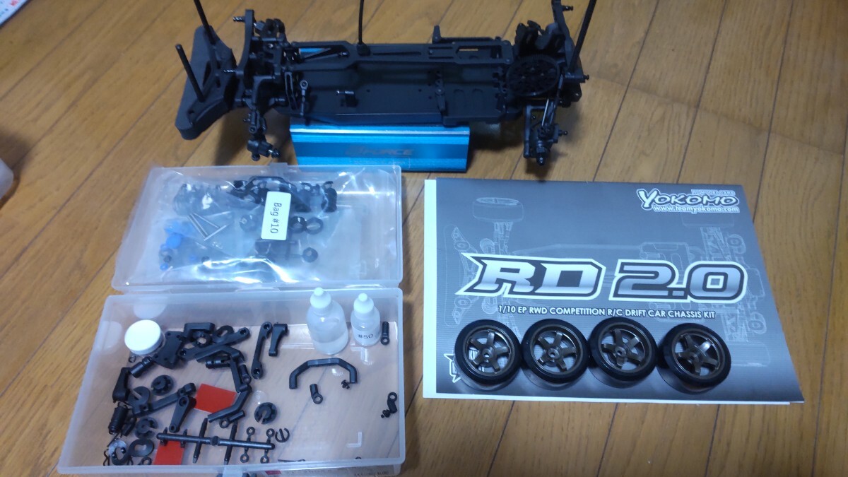 ヨコモ RD2.0 ルーキードリフト 未走行 数点オプション タイヤ付き_画像1