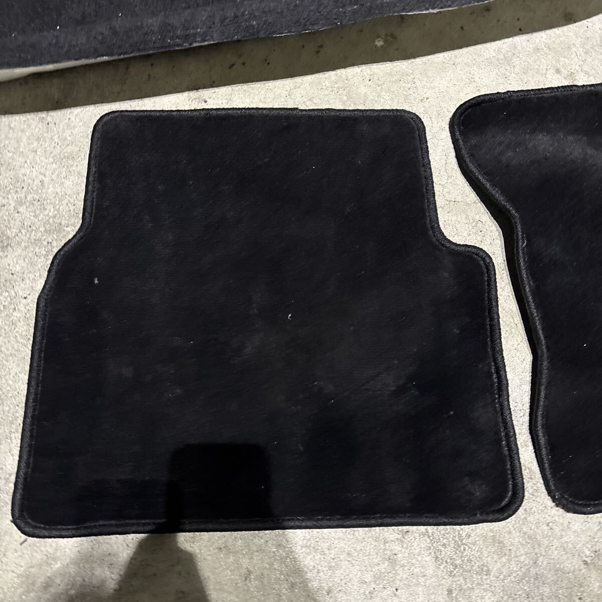 スバル　インプレッサGDB フロアカーペット_画像3