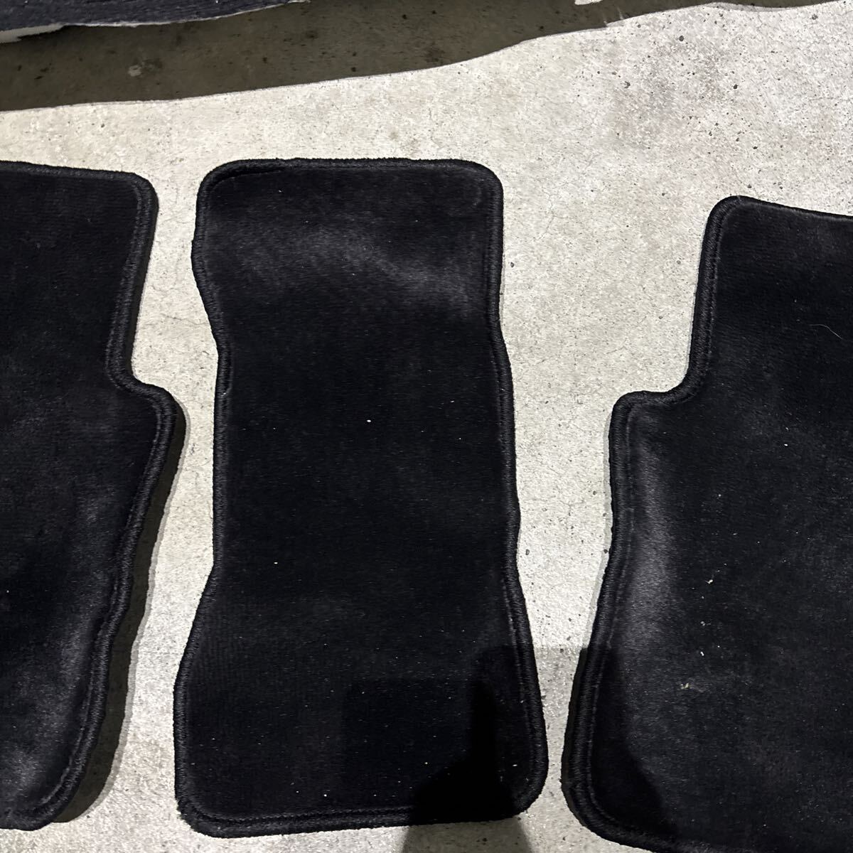 スバル　インプレッサGDB フロアカーペット_画像4