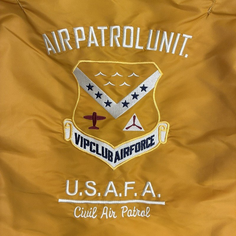 ◆ KaraKu VIP CLUB ブルゾン タグ付き U.S.AIRFORCE パッチ付き フライトジャケット MA-1 古着 ナイロン イエロー サイズL メンズ 0.68kg_画像8