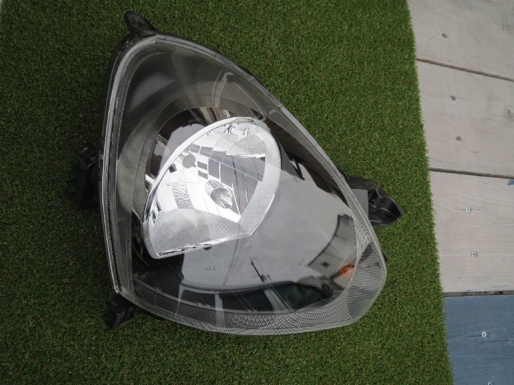 HE139 ミライース LA300S 後期 純正 右 ヘッドライト KOITO 100-51090 下部に極小キズあり 81110-B2721_画像2