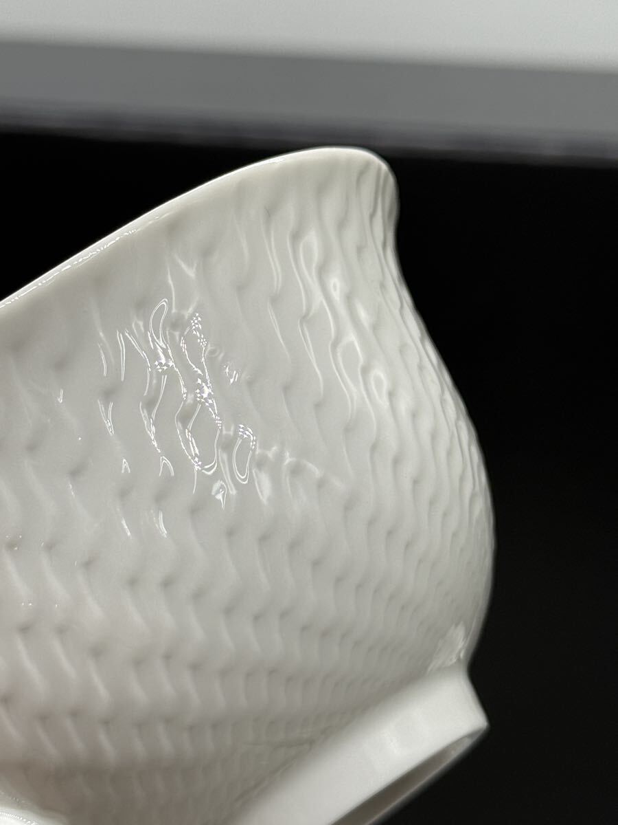 No.142【極美品・箱付】Meissen マイセン Wei Relief ホワイトレリーフ カップ&ソーサー 6客セット 廃盤 希少 人気シリーズ 波の戯れ_画像4