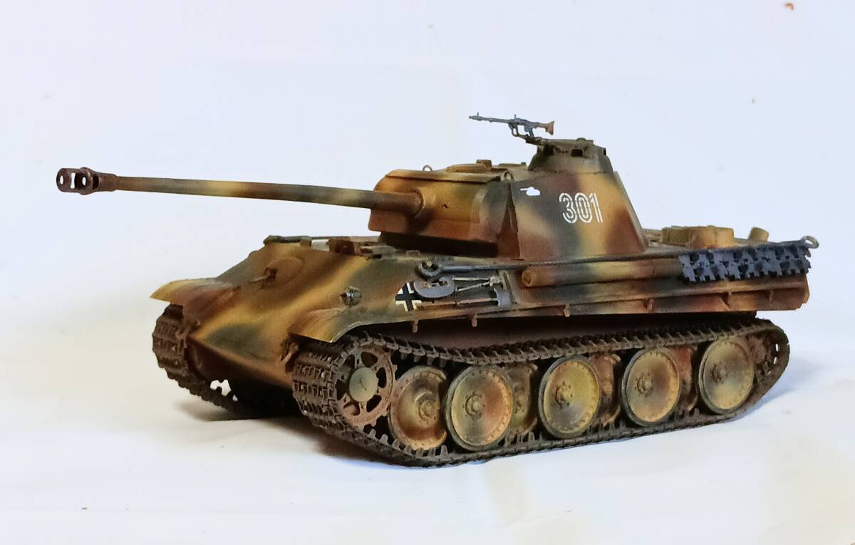 製作完成品■田宮　1/35 ドイツ　パンサーＧ・後期型　三色迷彩_画像2