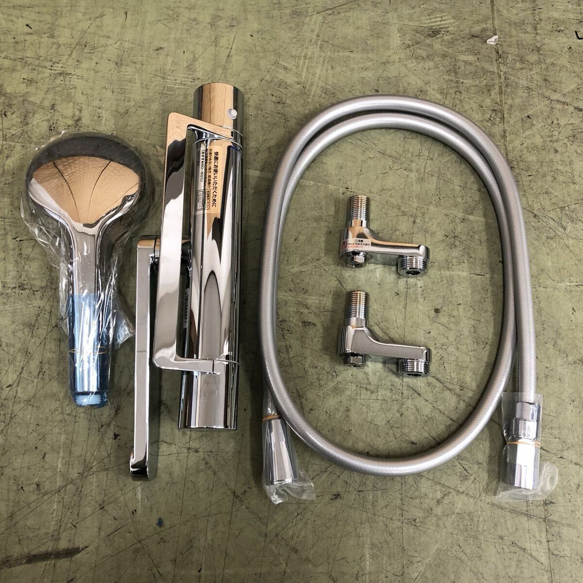 ||2【売り切り】未使用品!TOTO トートー サーモスタット混合水栓 TBV03452J 水栓金具 リフォーム_画像2