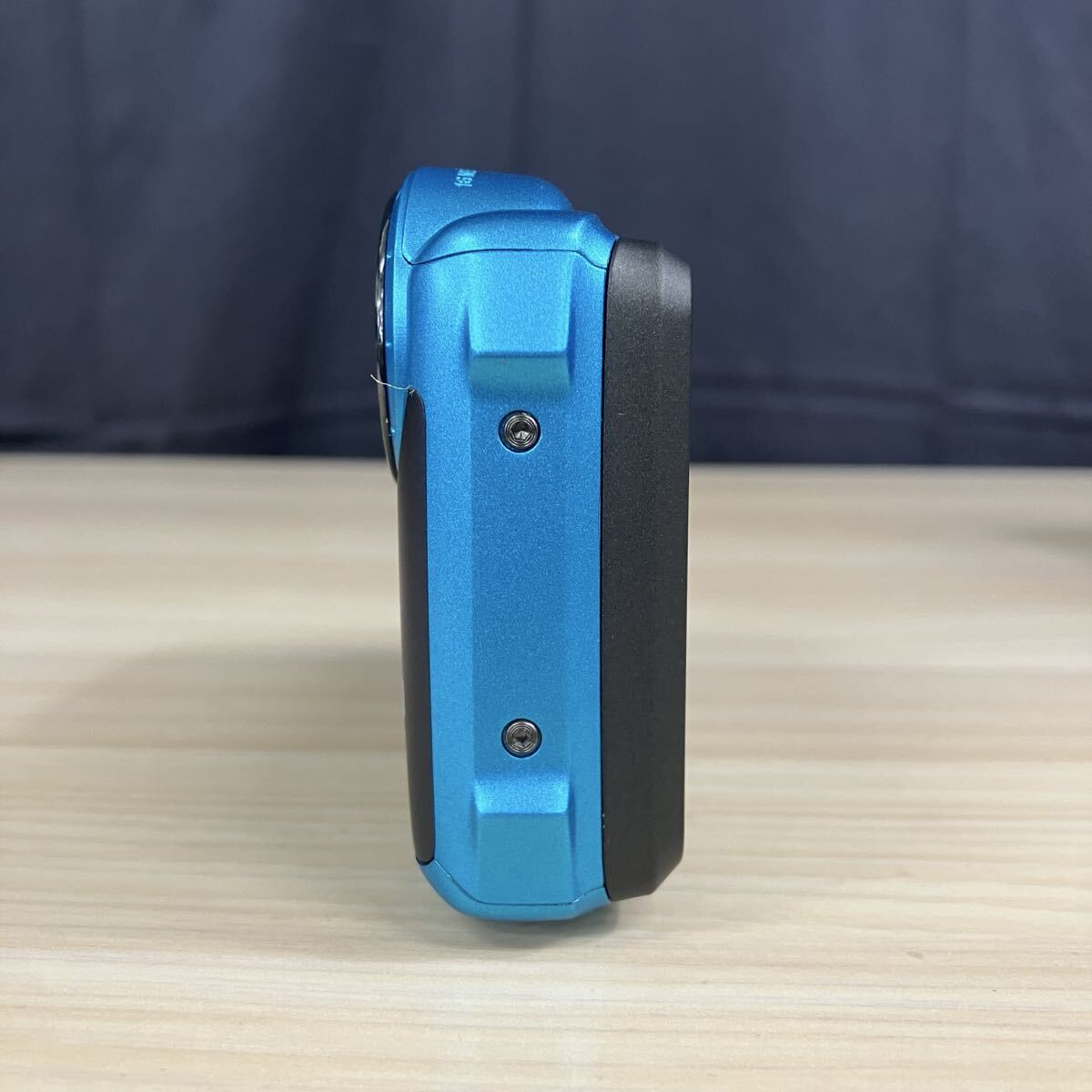 □【売り切り】FUJIFILM 富士フィルム FinePix ファインピクス XP140 コンパクトデジタルカメラ 5×WIDE 耐衝撃 防水 4K 動作確認済み_画像3