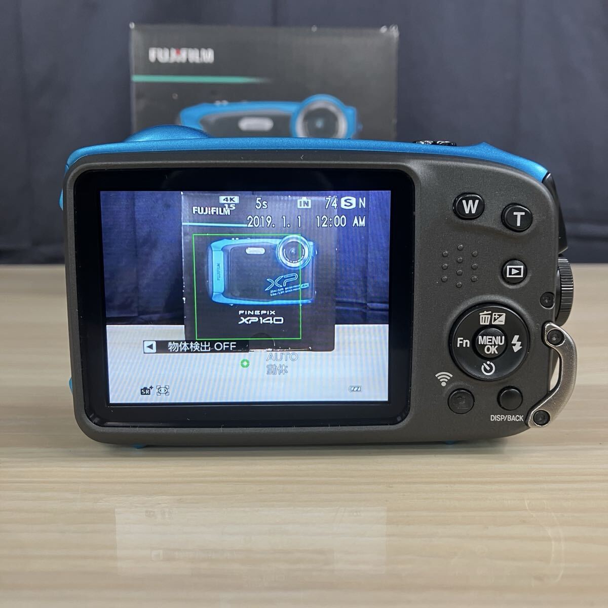 □【売り切り】FUJIFILM 富士フィルム FinePix ファインピクス XP140 コンパクトデジタルカメラ 5×WIDE 耐衝撃 防水 4K 動作確認済み_画像4