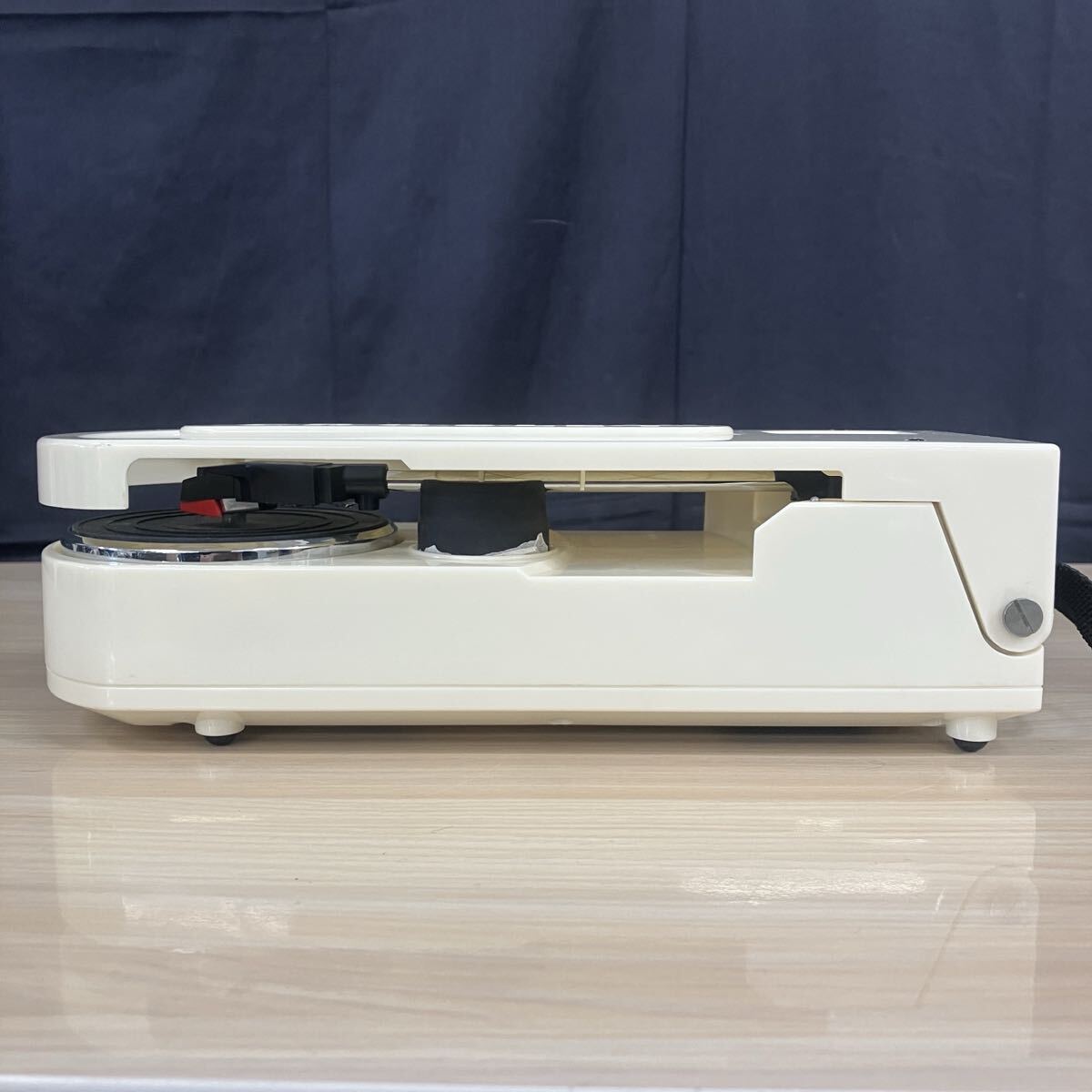 ●【売り切り】CROSLEY クロスレイ ポータブルレコードプレーヤー CR6002A オーディオ機器 音出し確認済み_画像2