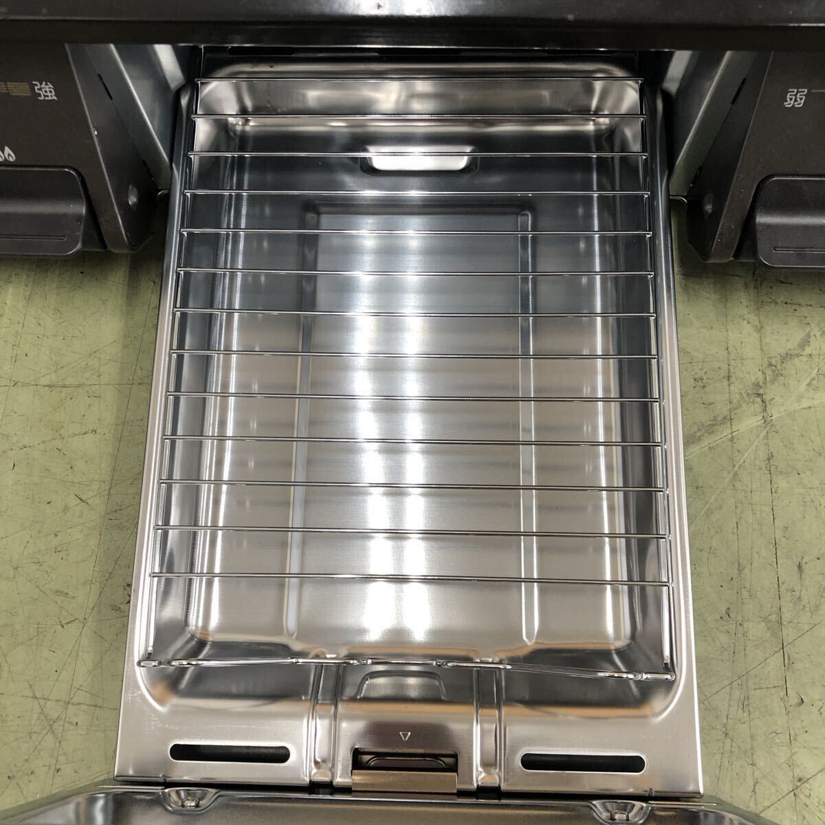 ●【売り切り】 2024年製！Paloma パロマ ガステーブルコンロ IC-S89K-L 都市ガス用 単1形乾電池 キッチン家電 ブラック 簡易動作確認済み_画像8