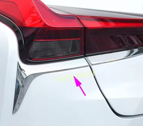 新品　未使用品　レクサス用　クローム　リアライト　カバー　テールライトトリム　2019-2024　ux200　ux250h　ux300e_画像1