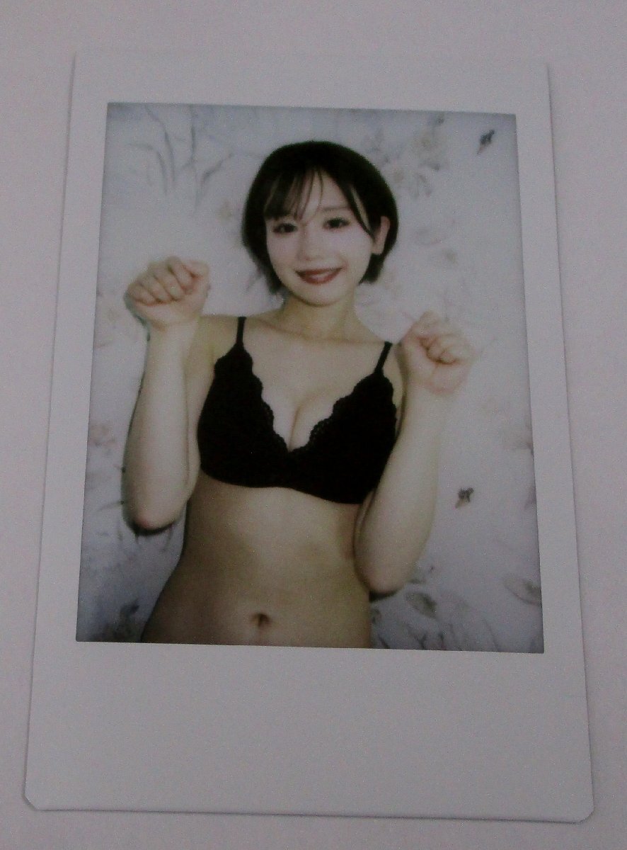 【あらた唯～High Reso Girl～】生キス+直筆サイン＋チェキ付き色紙2 トレーディングカード 発売イベント特典 WooHoo Girls Series 第3弾_画像2