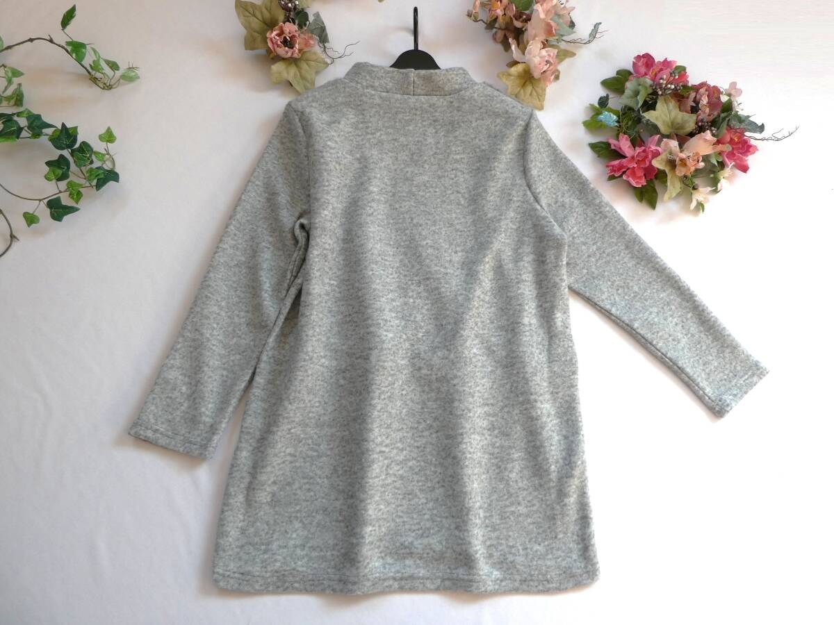 ゆったりサイズ【新品】異素材ドッキング☆起毛ニットソー&ボーダー柄フェイクファー切替♪ハイネックチュニック★グレー◆fit1027◆_画像10