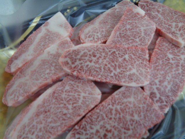 ふらの和牛A５牝　超特友バラのとろカルビ　３ｋｇ　（88）_画像5