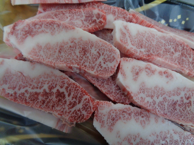 ふらの和牛A５牝　超特友バラのとろカルビ　３ｋｇ　（88）_画像6