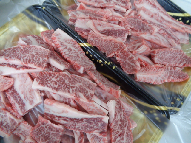 近江牛A５牝　超特骨山カルビ切り落とし　２ｋｇ　（18）_画像5