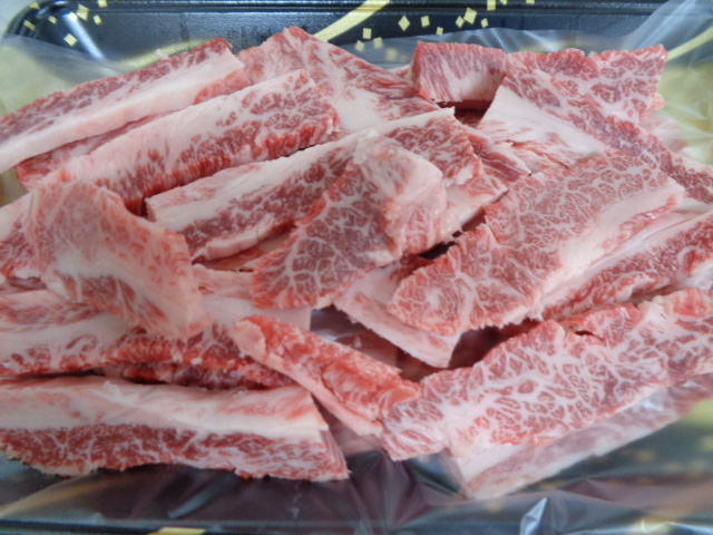 近江牛A５牝　超特骨山カルビ切り落とし　２ｋｇ　（18）_画像6