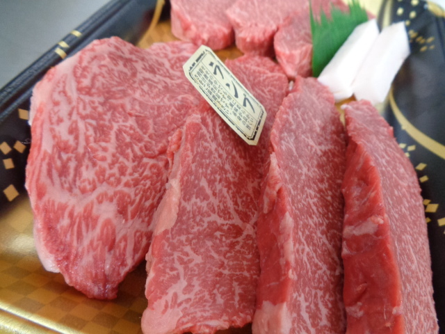 近江牛A５牝　超特ラン、いちぼ（焼肉＆ミニステ）　２ｋｇ　（19）_画像5