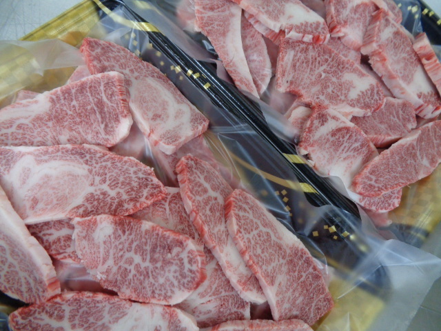 近江牛A５牝　超特友バラのとろカルビ　３ｋｇ　（16）_画像4