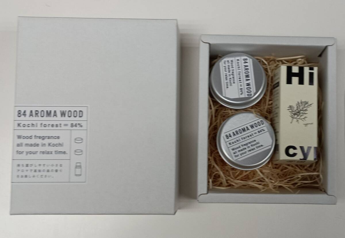 ☆四国銀行 株主優待☆ 84アロマウッド ディフューザー・アロマオイル セット　ヒノキ/エッセンシャルオイル/天然香料100％/A1_画像1