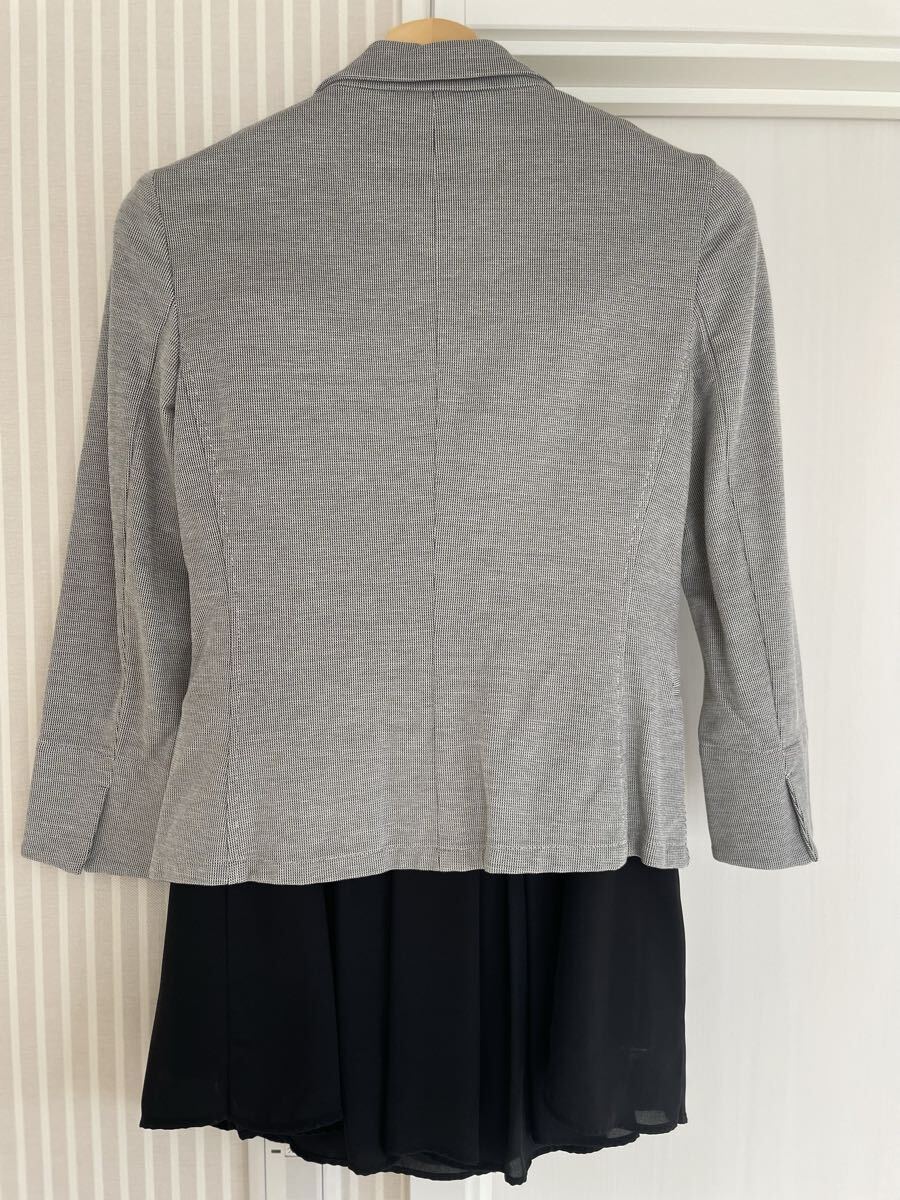 コムサイズム　a.v.v スーツセット ジャケット 入園式 入学式 卒園式 卒業式 極美品 レディース ブラウス ほぼ新品 スーツ セット お得_画像2