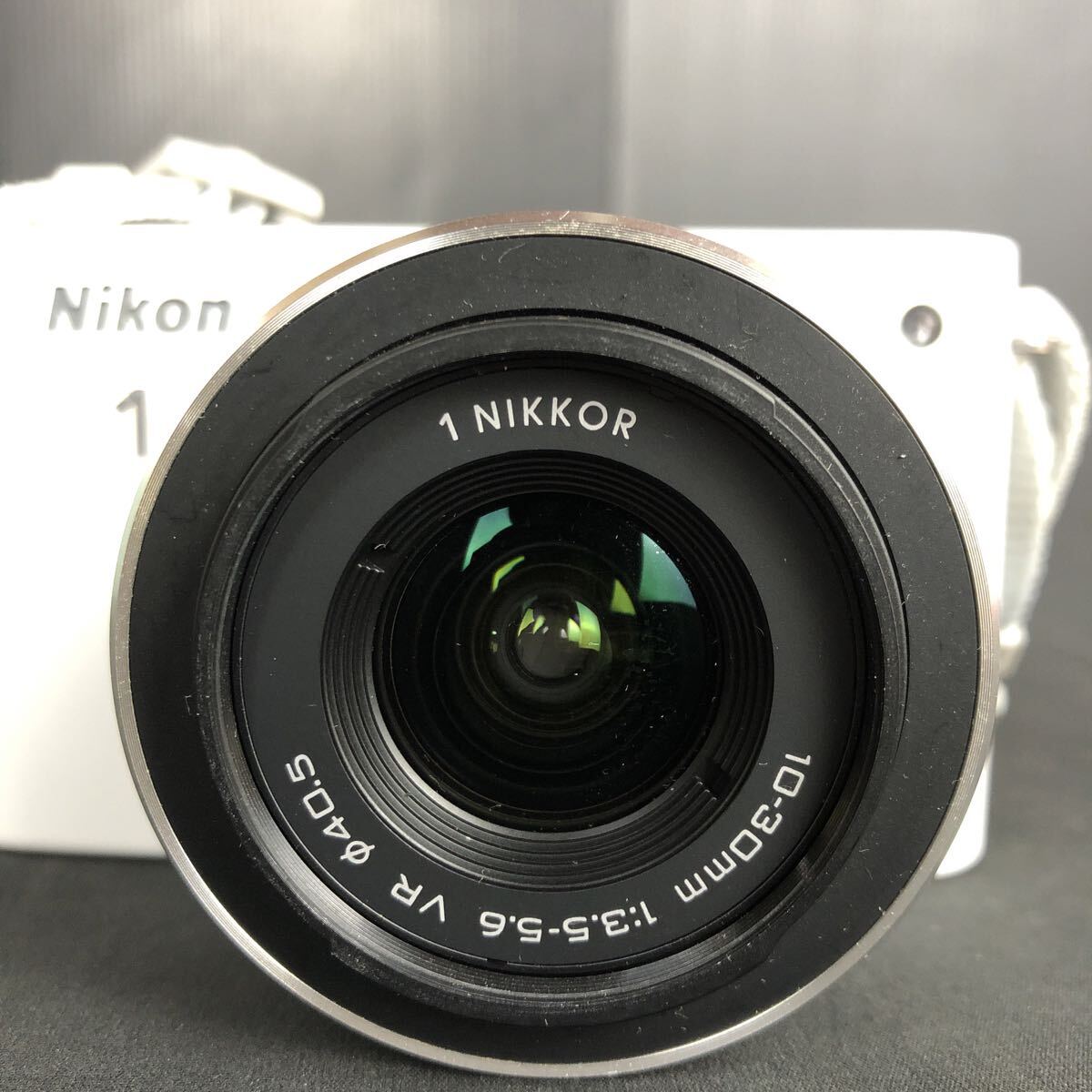 【A-1080】Nikon ニコン J1 ホワイト 本体のみ バッテリーなし 動作未確認_画像2