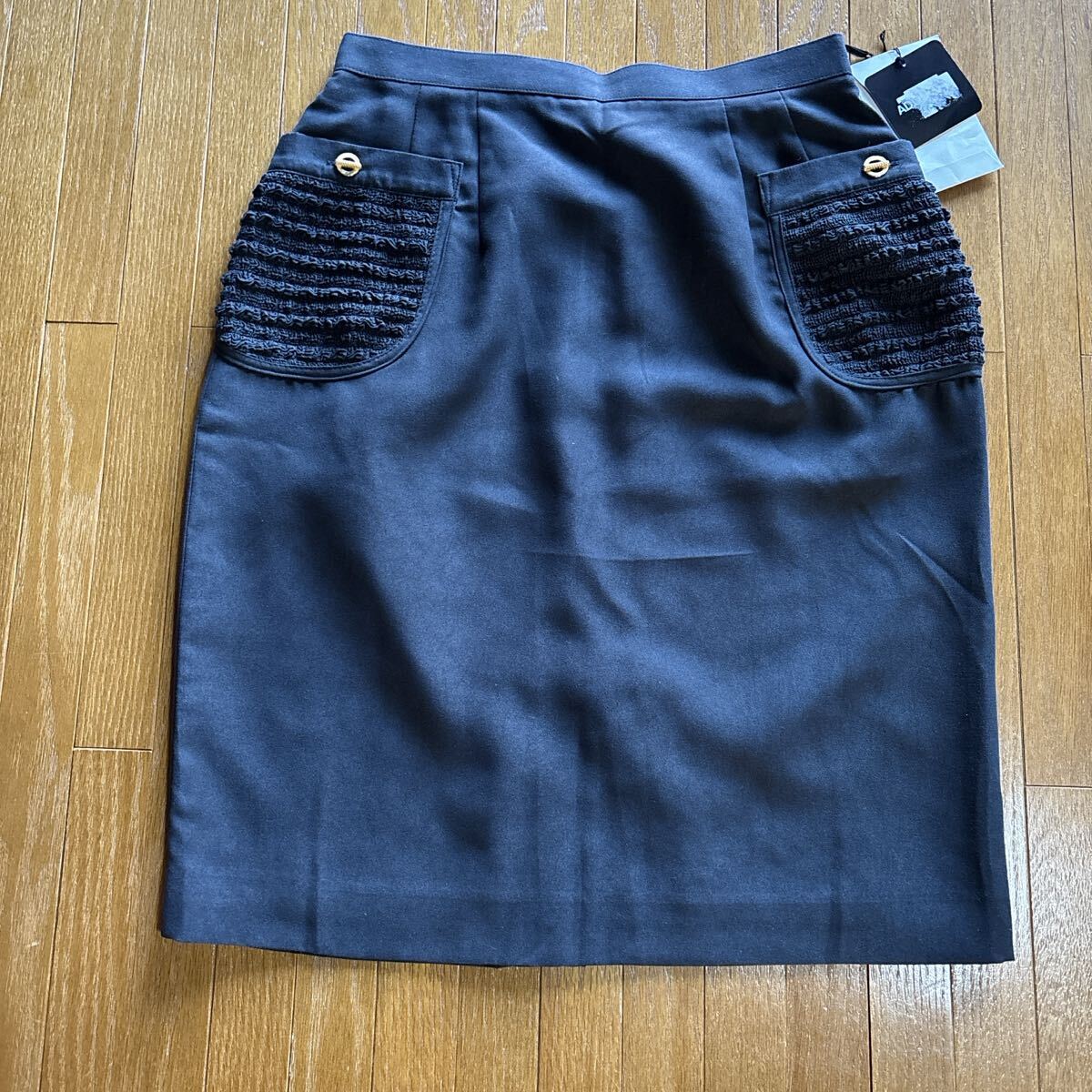 未使用タグ付き　ADONETTI 膝丈タイトスカート Ｗ74〜79cm ブラック　日本製_画像3