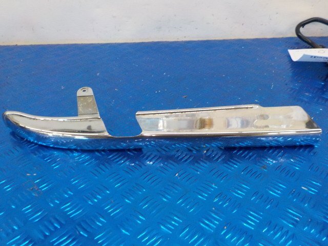 KN●○ヤマハ　XJ400スペシャル　純正チェーンカバー　7-11/19（こ）_画像4