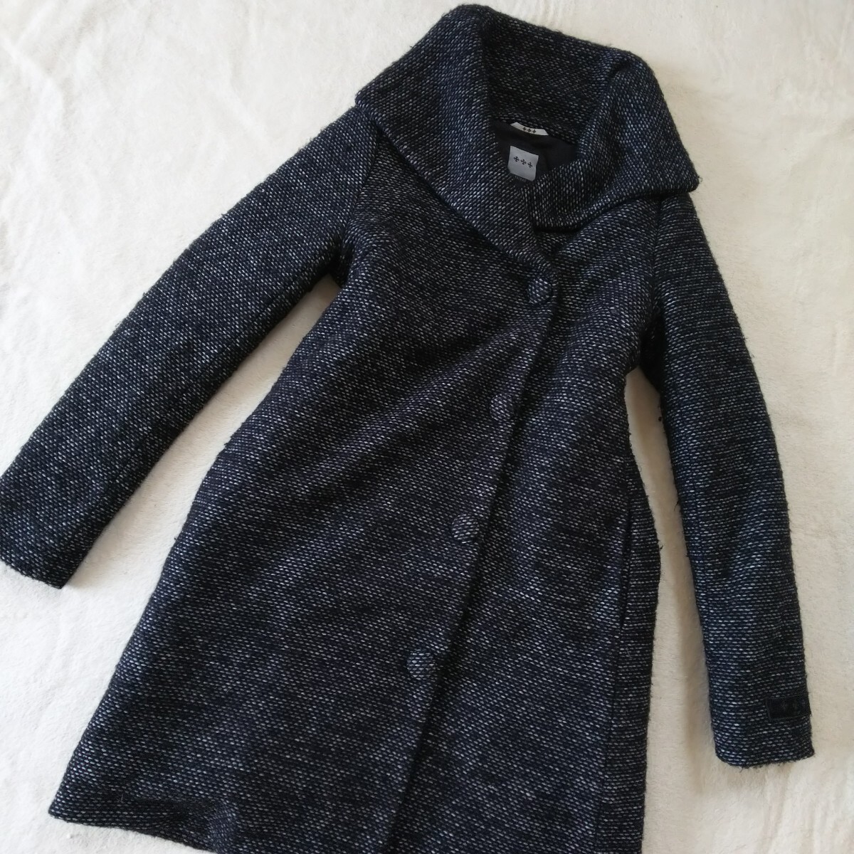 【美品 L】TATRAS タトラス 最高級 ウール ダウン ロング コート Aライン ロゴ刺繍 オシャレ アウター ジャケット ブルゾン_画像2