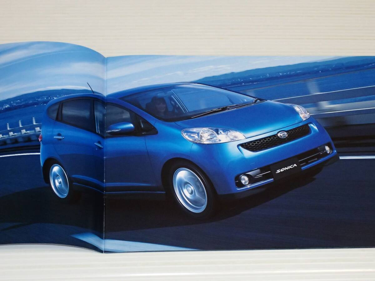 【カタログのみ】ダイハツ　ソニカ　L405S/L415S　2006.6　アクセサリーカタログ・ナビ＆オーディオカタログ付き_画像2