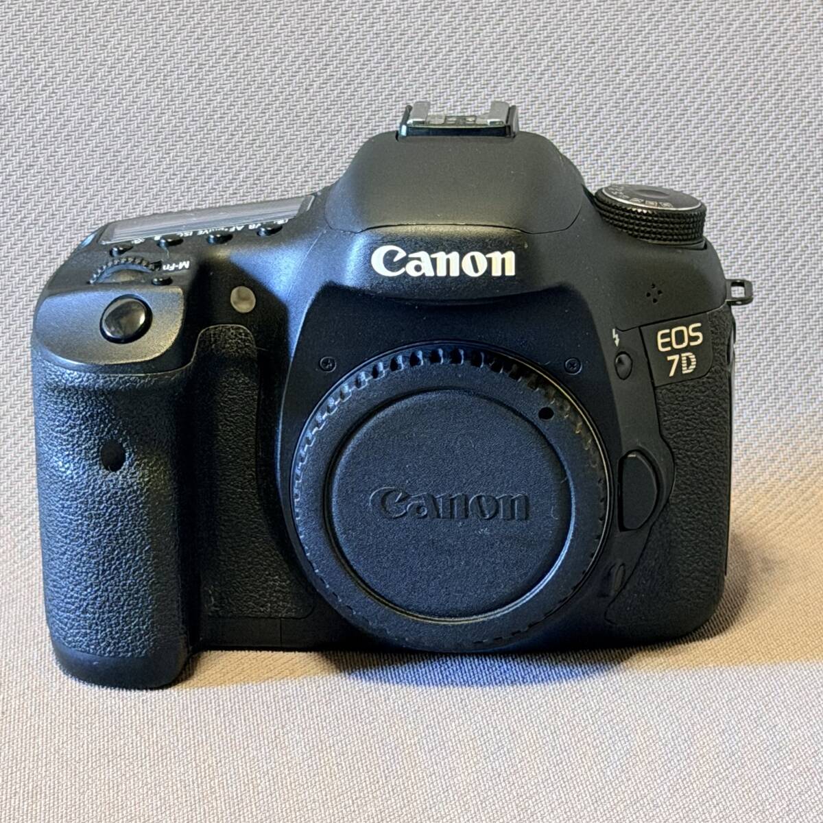 CANON EOS 7D キヤノン 付属品あり 箱あり 16Gコンパクトフラッシュメモリ付き_画像1