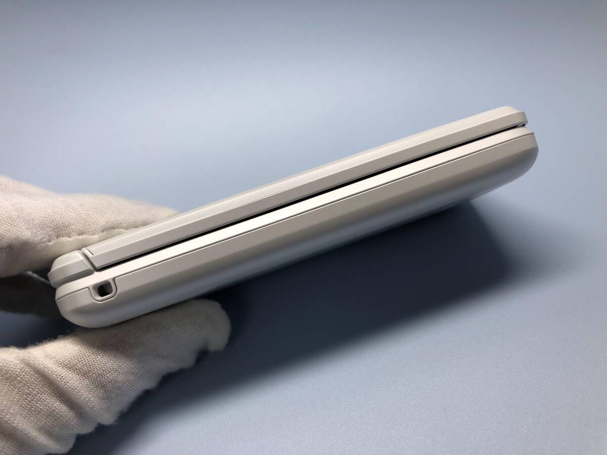 【Simロック解除済み】 au GRATINA KYF42 ホワイト 4G ガラケー -Y131_画像2