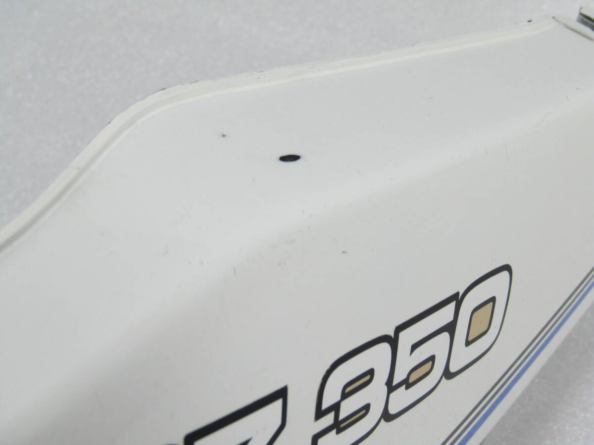 ●●●美品！RZ350 ヤマハ純正品サイドカバー、左側！RZ250_画像4