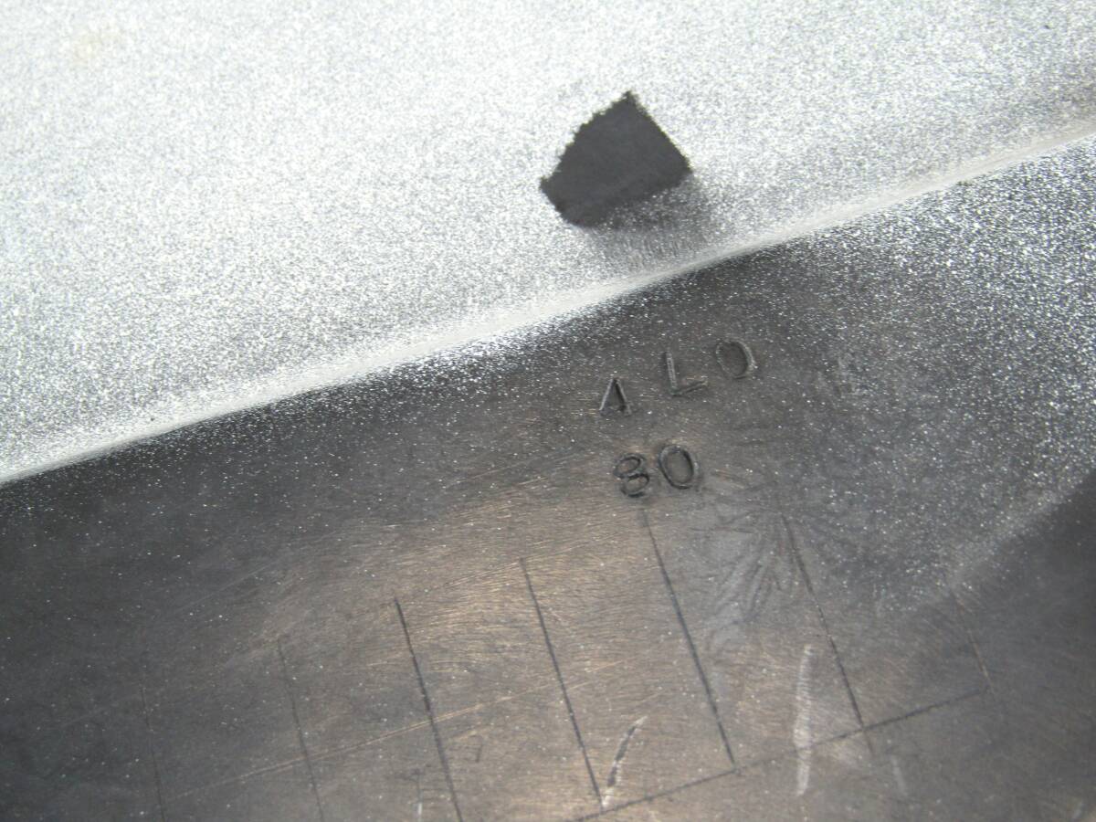 ●●●美品！RZ350 ヤマハ純正品サイドカバー、左側！RZ250_画像7