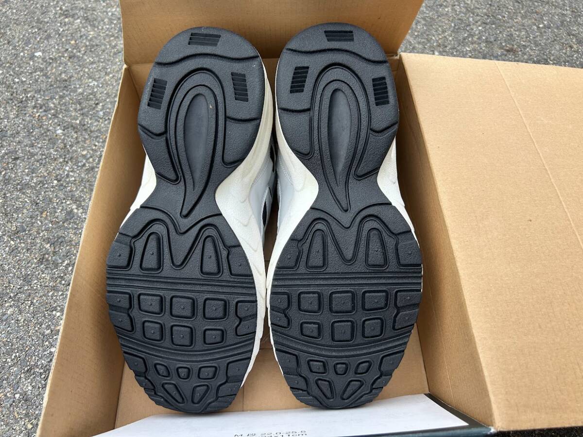 倉庫一掃セール　訳あり　安全靴　24.5cm　シモン　AirSpecial　エアースペシャル　9802　鋼製先芯入り　軽量　スニーカー　白（0430YO-1）_画像8