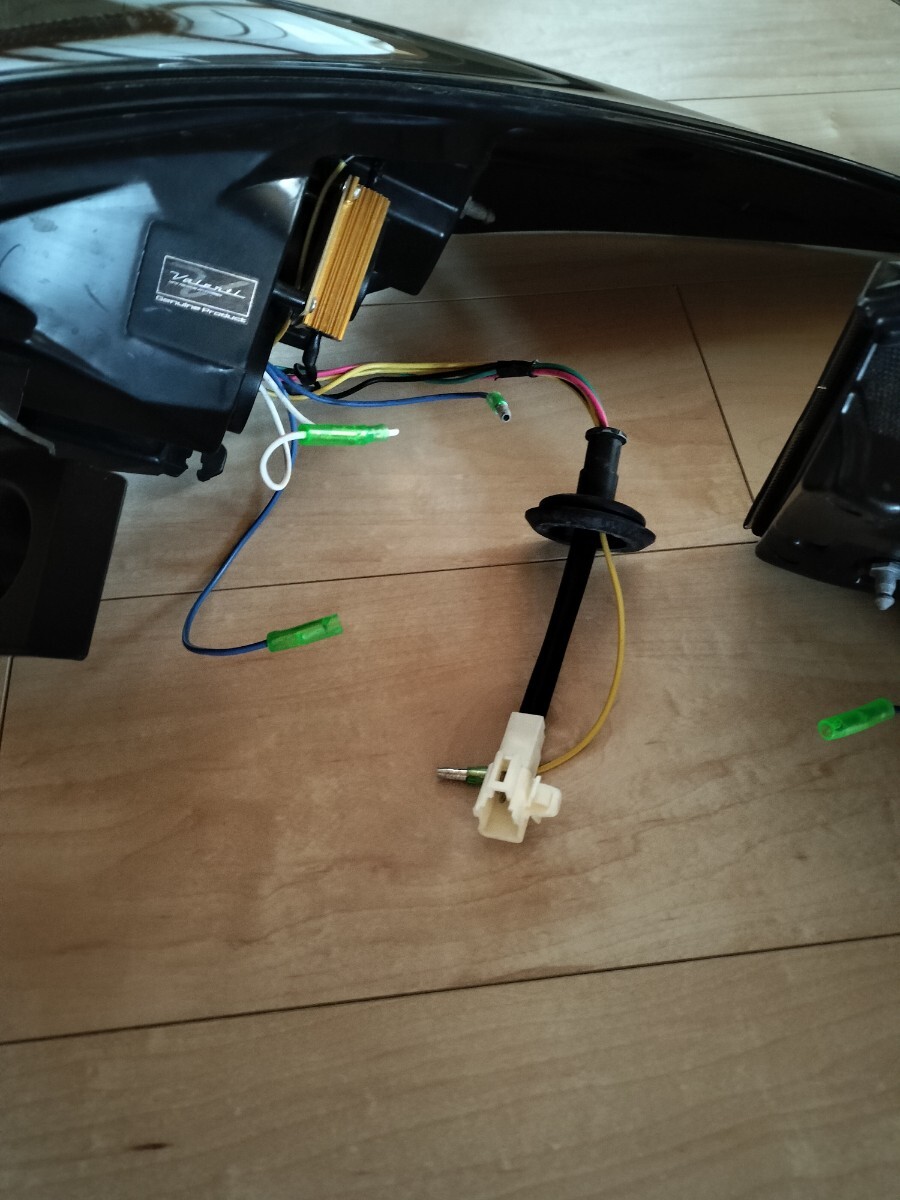 トヨタ　ハリアー　６０系　スモーク　テールランプ 　バレンティ _画像9