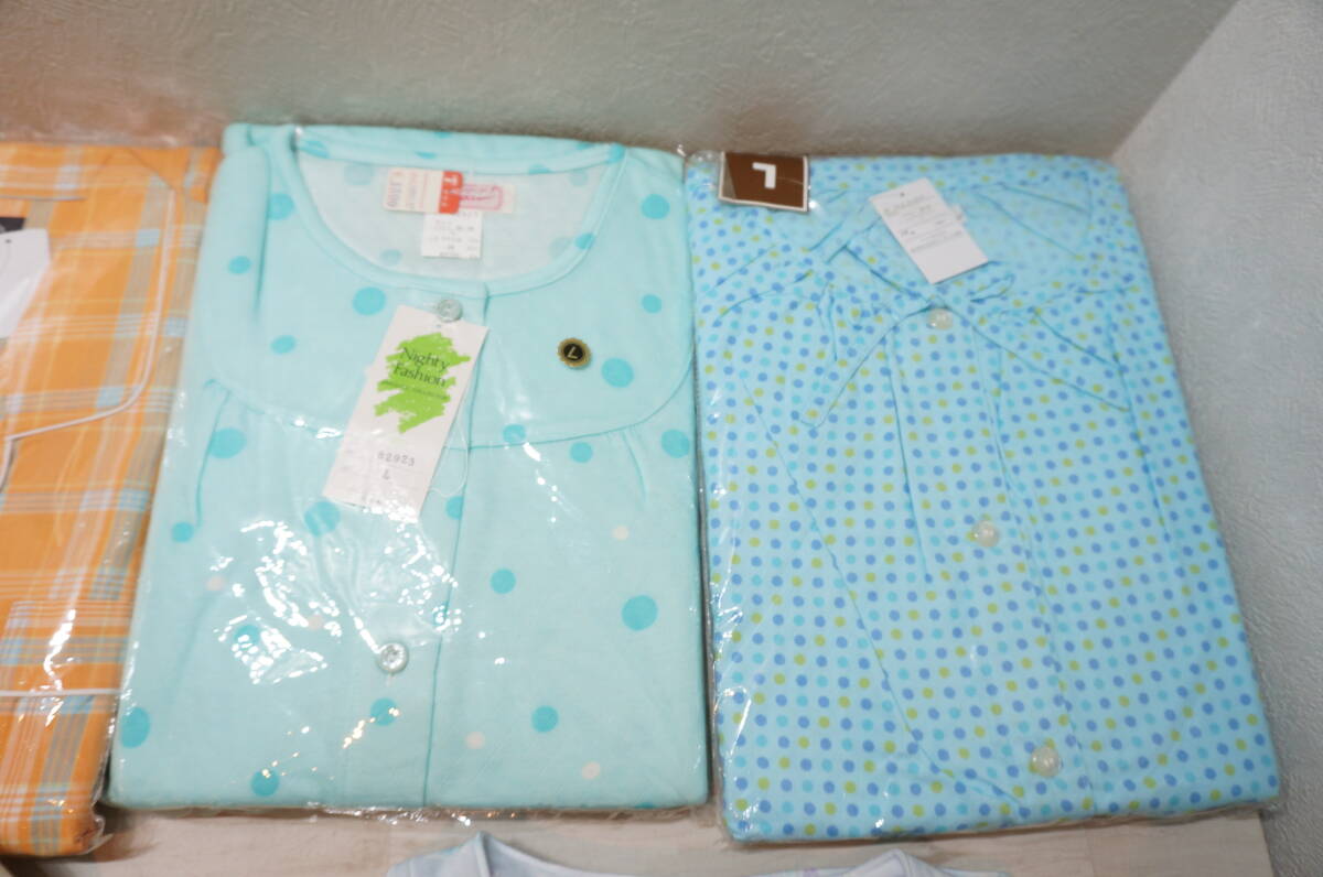【J1-2.O】大量！8点セット！レディース パジャマ まとめ売り Lサイズ 他 色々おまとめセット 未使用保管品 女性 婦人 ナイトウエア_画像2