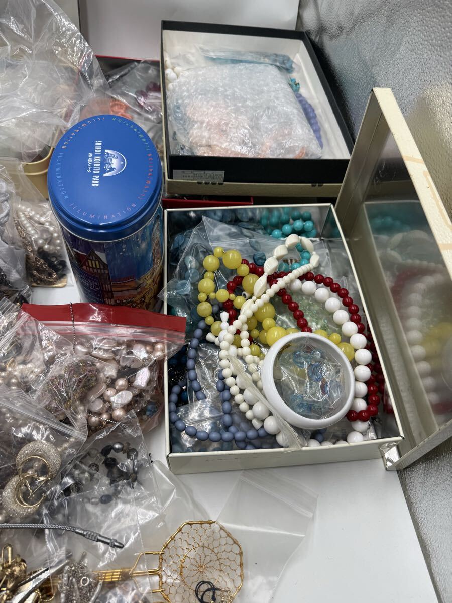 $ 遺品整理 まとめ売り アクセサリー ネックレス ブローチ イヤリング 指輪 ピアス タイピン カフス など_画像5