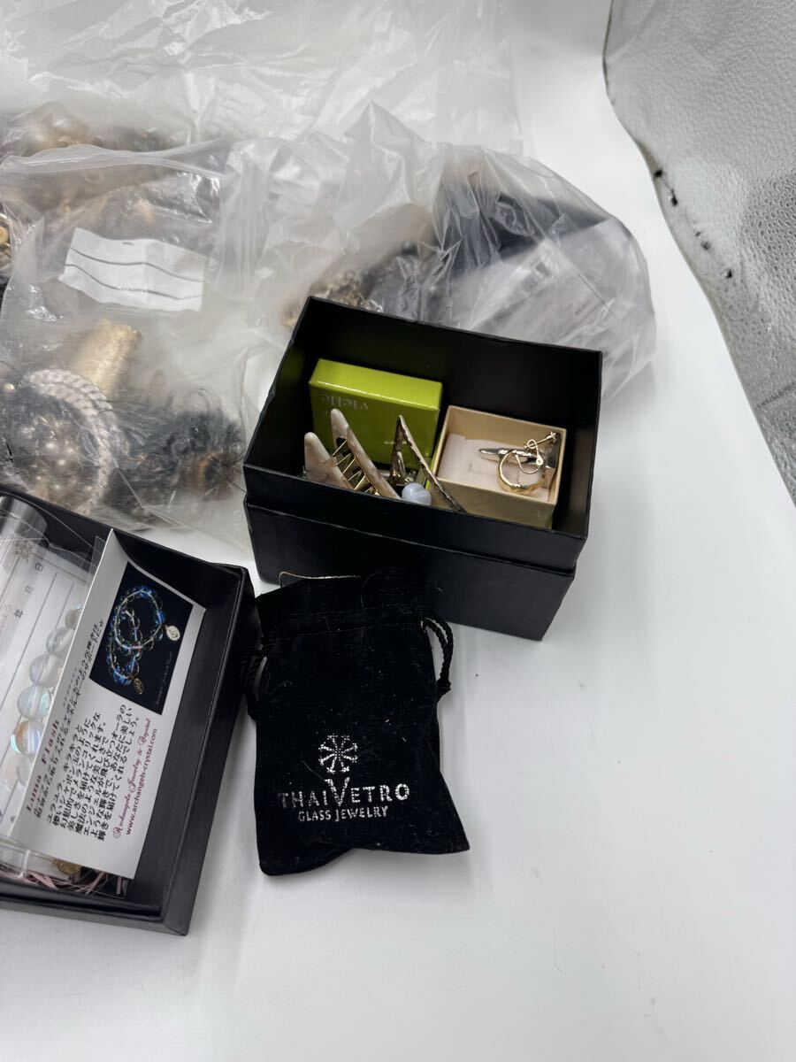 ¥ アクセサリー ネックレス ブローチ 指輪 イヤリング リング タイピン ブレスレット など まとめ売り_画像6