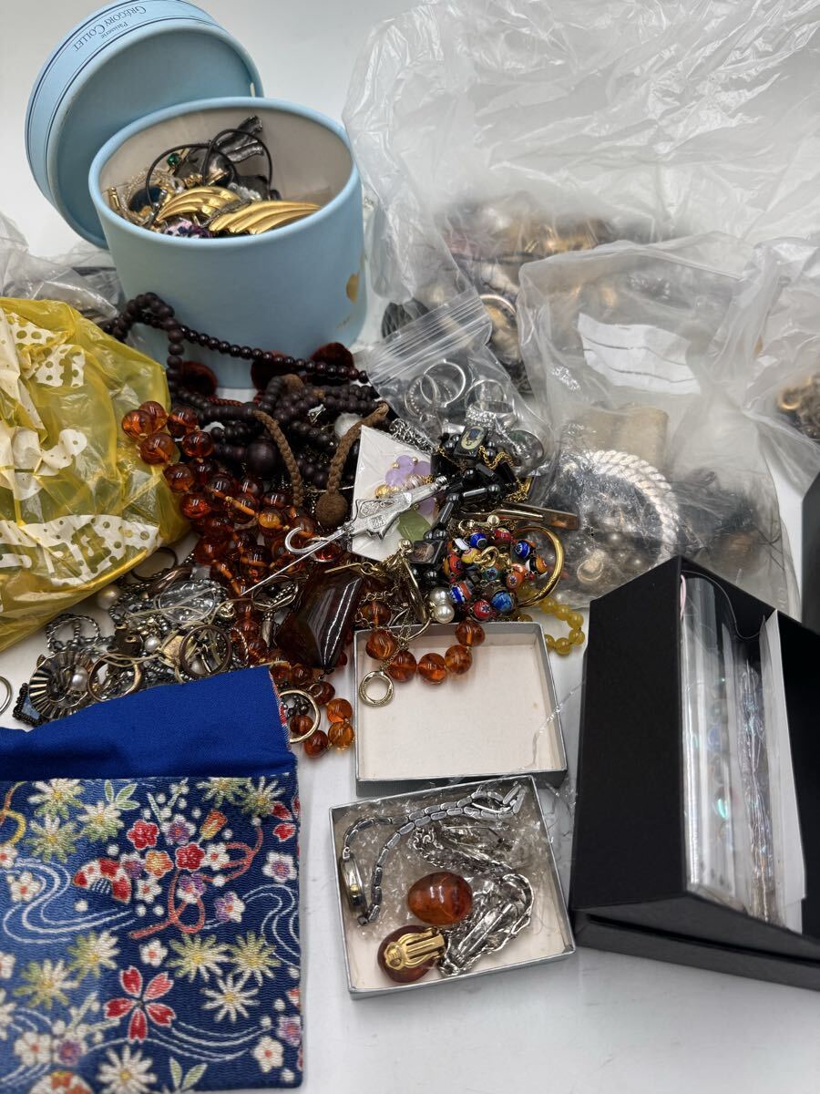 ¥ アクセサリー ネックレス ブローチ 指輪 イヤリング リング タイピン ブレスレット など まとめ売り_画像7
