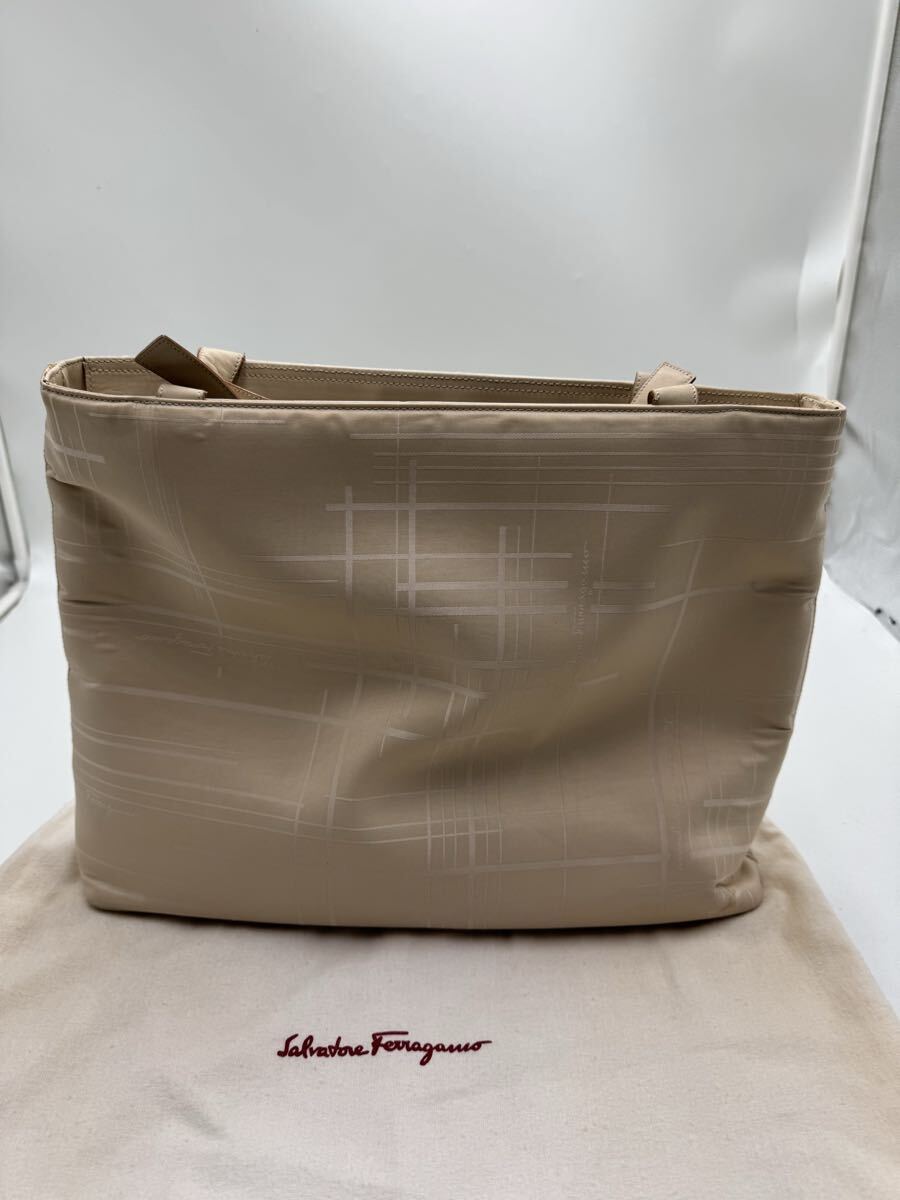 % Salvatore Ferragamo サルヴァトーレフェラガモ ハンドバッグ トートバッグ_画像3