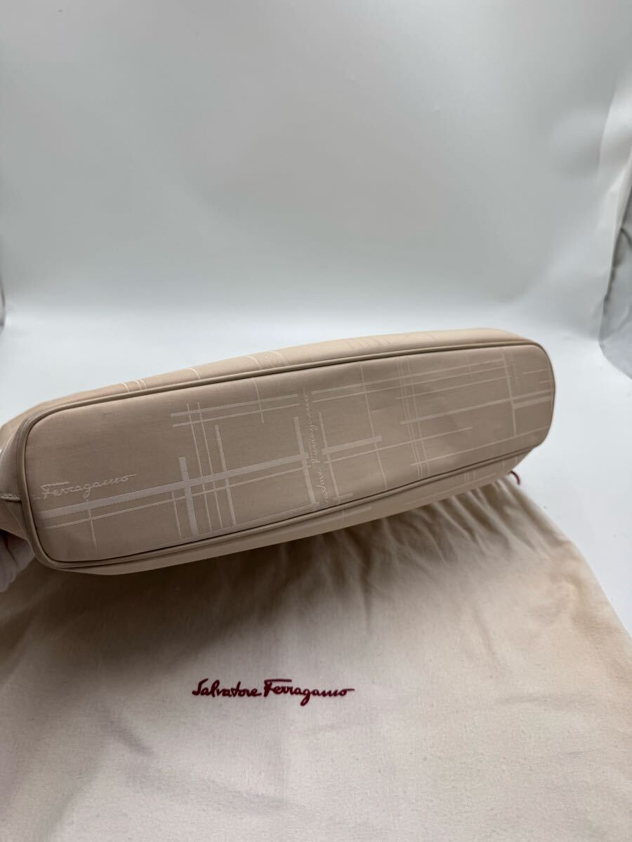 % Salvatore Ferragamo サルヴァトーレフェラガモ ハンドバッグ トートバッグ_画像4