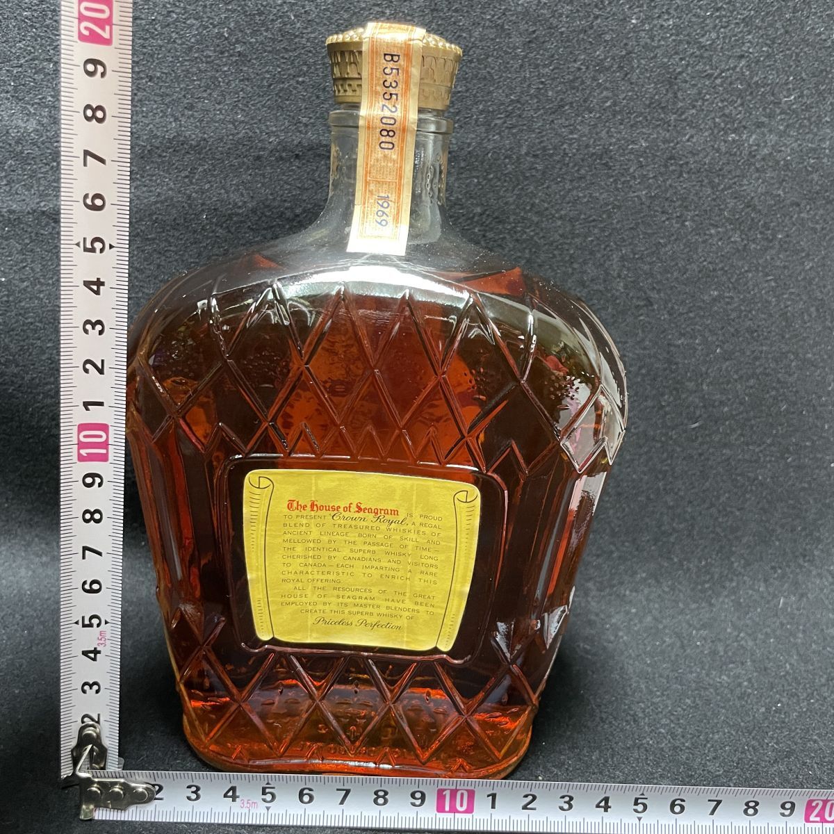 6r15 [*1000 иен ~] не . штекер CROWN ROYAL 1969 750ml 40% сумка есть Crown royal напиток старый sake регулировка товар алкоголь виски Canadian 