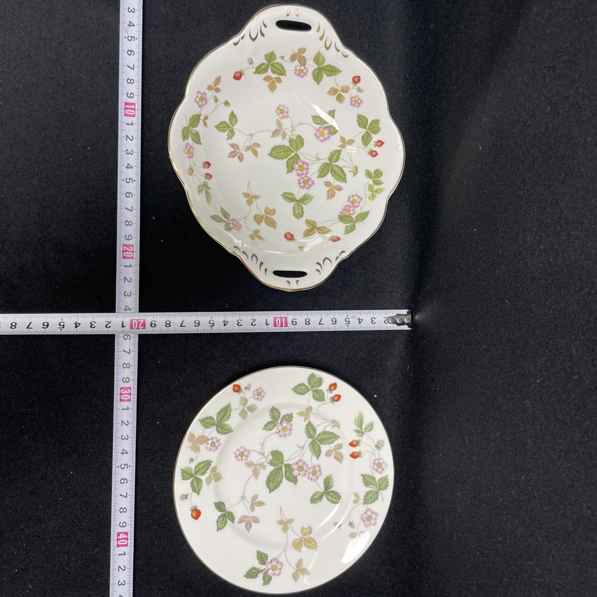 10r121 【★1000円～】WEDGWOOD プレート 19枚セット ワイルドストロベリー 洋食器 金彩 スパイラルトレイ 陶器 鉢 食器 ウェッジウッド_画像4