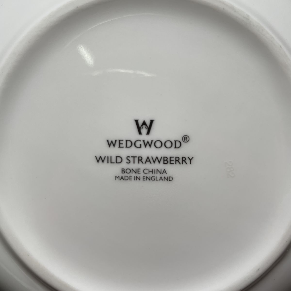 10r121 【★1000円～】WEDGWOOD プレート 19枚セット ワイルドストロベリー 洋食器 金彩 スパイラルトレイ 陶器 鉢 食器 ウェッジウッド_画像5