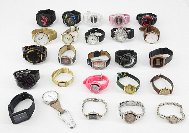 s61059-ap [送料950円]ジャンク▼SEIKO agnes b. NIXON wicca CASIO BABY-G その他 ブランド レディース 腕時計 25点セット[155-251119]_画像1