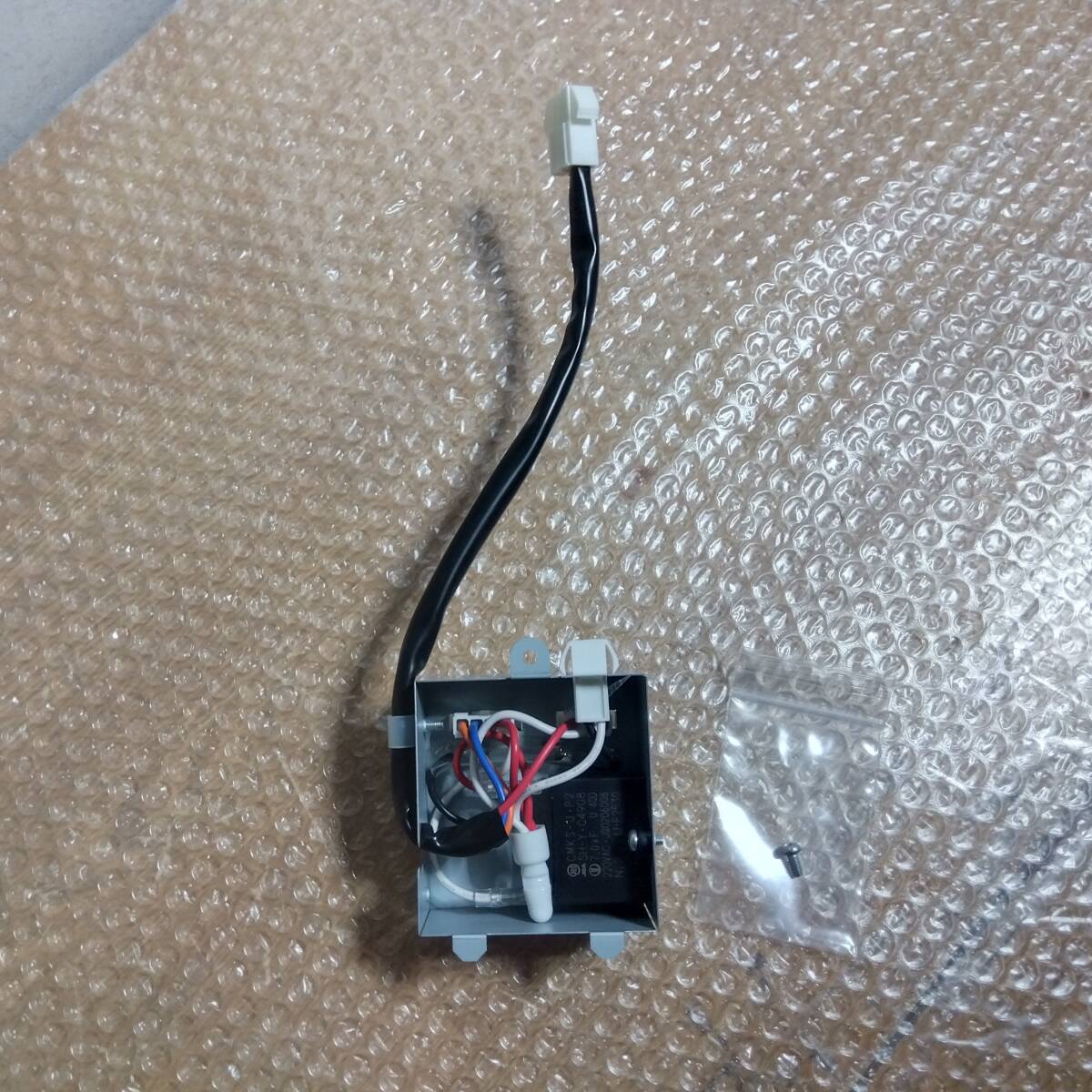 FUJIOH 富士工業 BDR系 レンジフード 2速用 配線ボックス ヒューズ / 電源ボックス 修理部品 換気扇部品 レンジフード部材_画像2